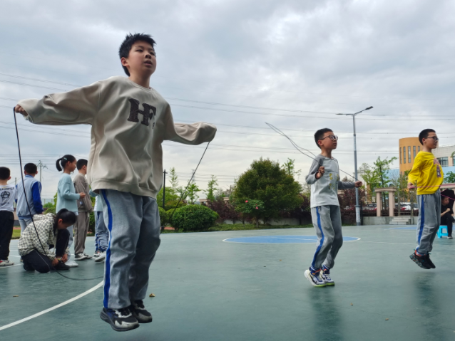 助力孩子们突破听力障碍掌握流畅的言语表达自信地