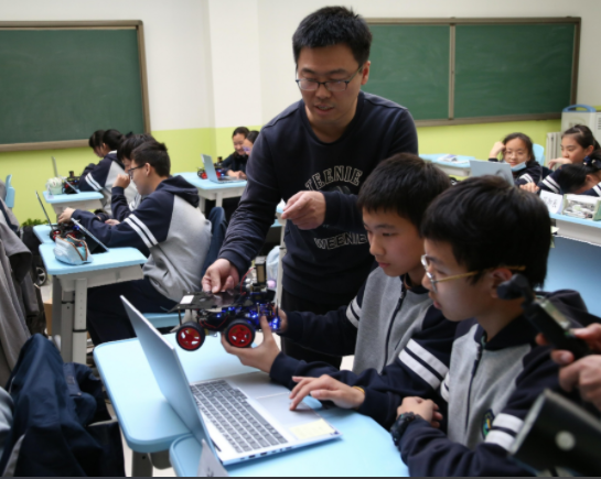 构建了覆盖学生学习全流程满足多维度需求的智能化