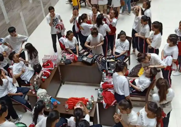 职业教育应加速融入和服务立异驱动战略在推进科技